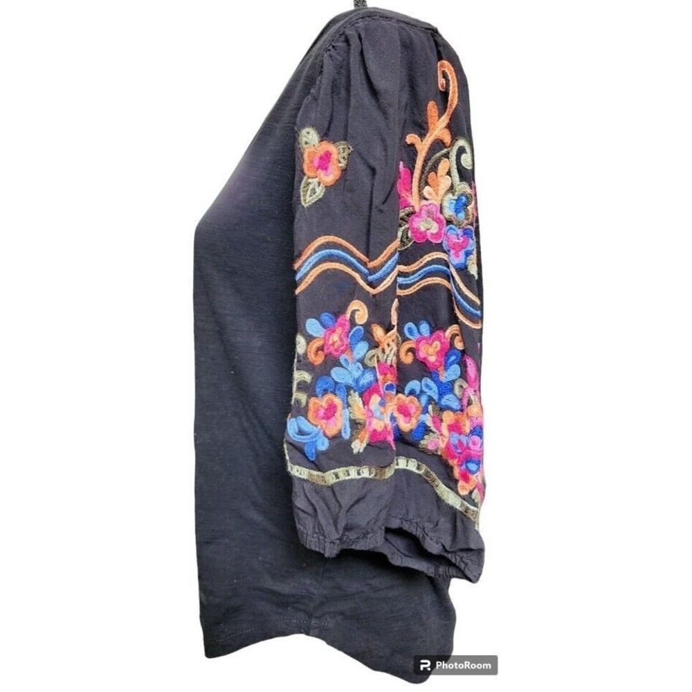 UMGEE Embroidered Black Top Size Small Boho